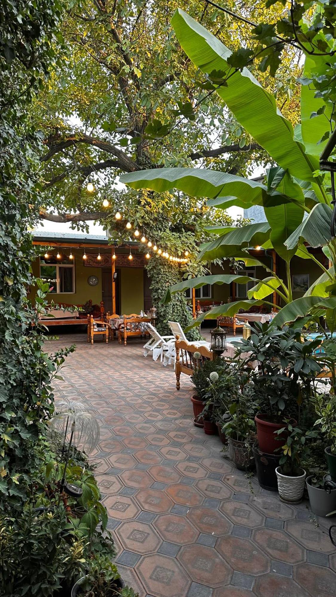 Green Yard Boutique Guesthouse طشقند المظهر الخارجي الصورة
